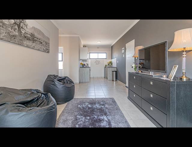 2 BEDROOM APARTMENT TO LET IN PARKLANDS NORTH